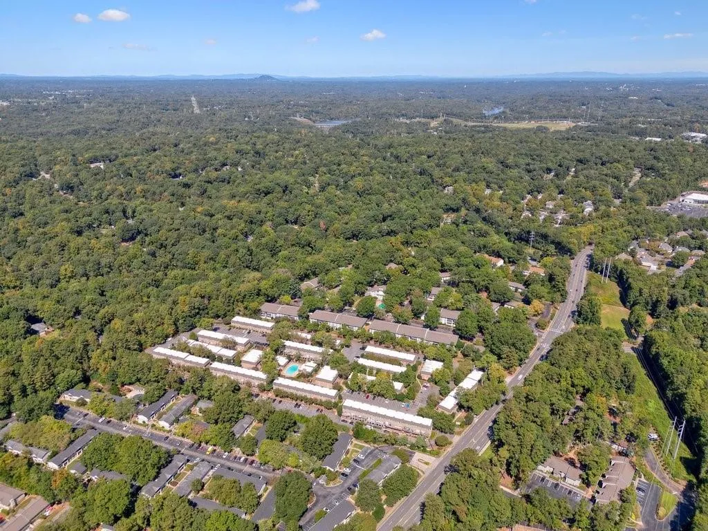 6940 Roswell Road Unit 25e, Atlanta, Georgia 30328, 1 Bedroom Bedrooms, ,1 BathroomBathrooms,Residential,Sold,6940 Roswell Road Unit 25e,7111701