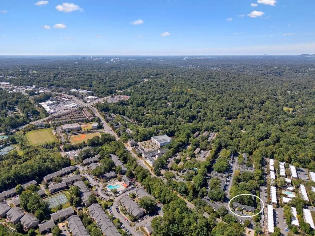 6940 Roswell Road Unit 25e, Atlanta, Georgia 30328, 1 Bedroom Bedrooms, ,1 BathroomBathrooms,Residential,Sold,6940 Roswell Road Unit 25e,7111701