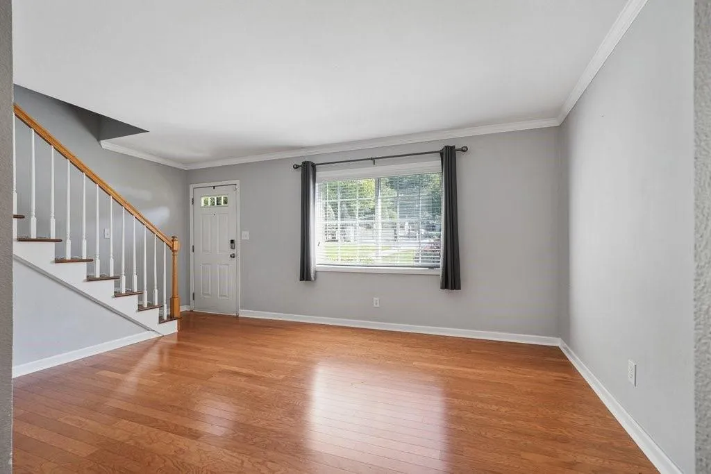 6940 Roswell Road Unit 25e, Atlanta, Georgia 30328, 1 Bedroom Bedrooms, ,1 BathroomBathrooms,Residential,Sold,6940 Roswell Road Unit 25e,7111701