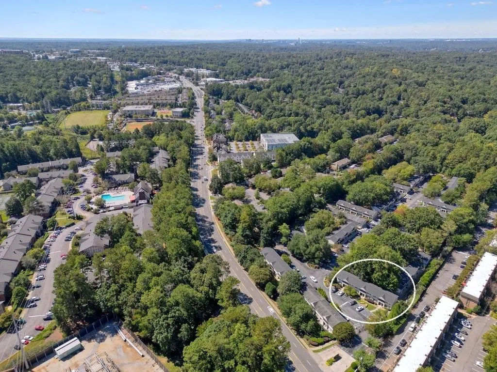 6940 Roswell Road Unit 25e, Atlanta, Georgia 30328, 1 Bedroom Bedrooms, ,1 BathroomBathrooms,Residential,Sold,6940 Roswell Road Unit 25e,7111701