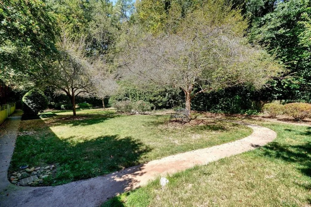 6940 Roswell Road Unit 25e, Atlanta, Georgia 30328, 1 Bedroom Bedrooms, ,1 BathroomBathrooms,Residential,Sold,6940 Roswell Road Unit 25e,7111701