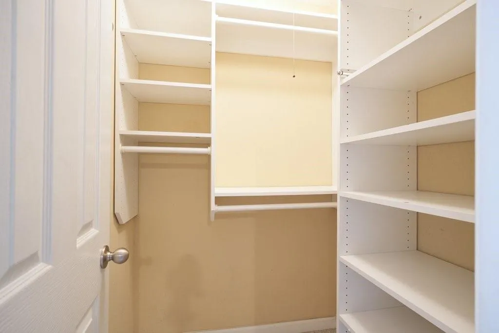 6940 Roswell Road Unit 25e, Atlanta, Georgia 30328, 1 Bedroom Bedrooms, ,1 BathroomBathrooms,Residential,Sold,6940 Roswell Road Unit 25e,7111701