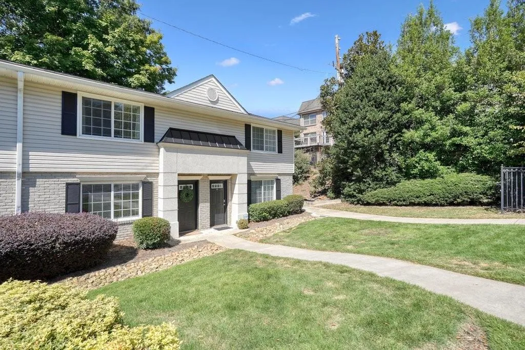 6940 Roswell Road Unit 25e, Atlanta, Georgia 30328, 1 Bedroom Bedrooms, ,1 BathroomBathrooms,Residential,Sold,6940 Roswell Road Unit 25e,7111701