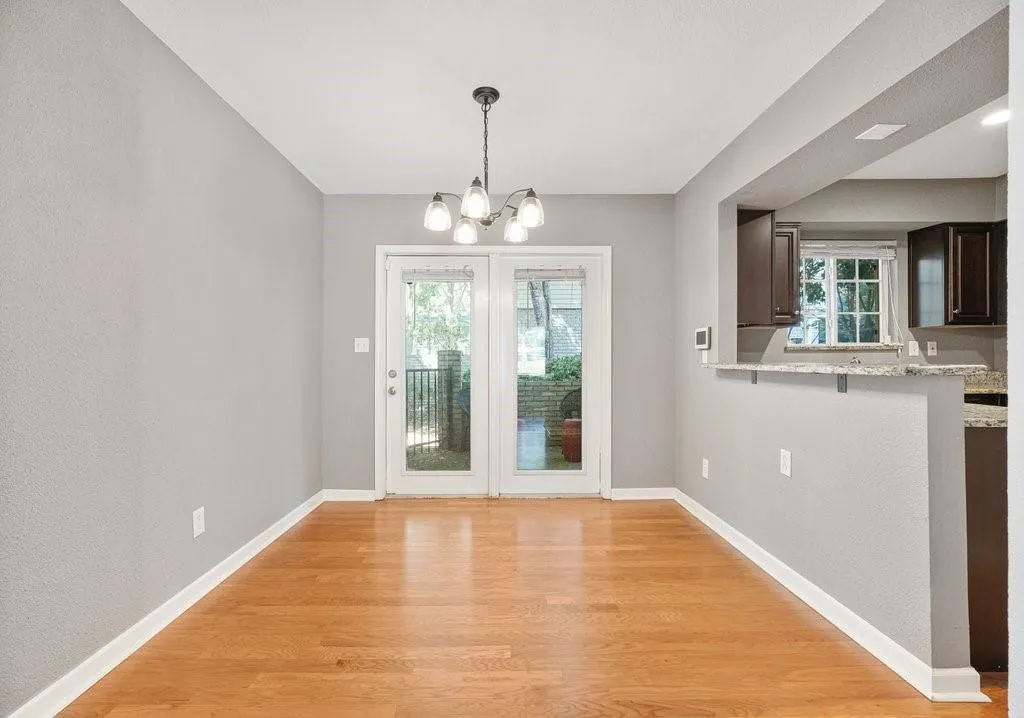 6940 Roswell Road Unit 25e, Atlanta, Georgia 30328, 1 Bedroom Bedrooms, ,1 BathroomBathrooms,Residential,Sold,6940 Roswell Road Unit 25e,7111701