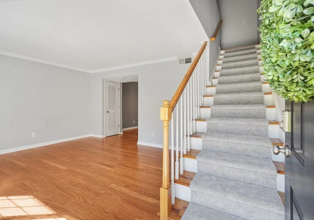 6940 Roswell Road Unit 25e, Atlanta, Georgia 30328, 1 Bedroom Bedrooms, ,1 BathroomBathrooms,Residential,Sold,6940 Roswell Road Unit 25e,7111701