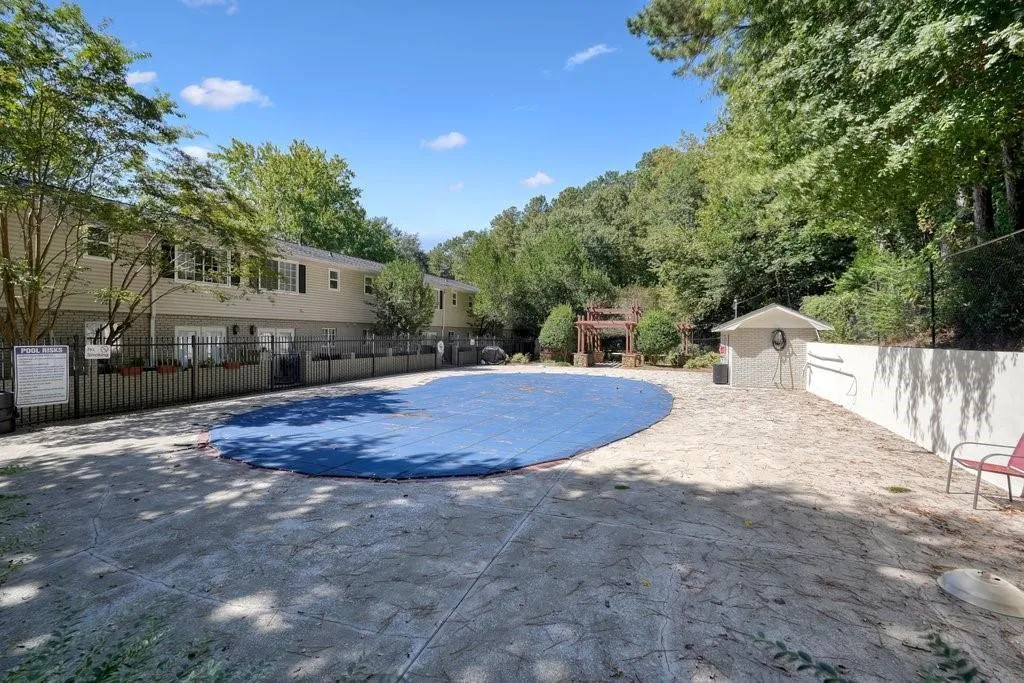 6940 Roswell Road Unit 25e, Atlanta, Georgia 30328, 1 Bedroom Bedrooms, ,1 BathroomBathrooms,Residential,Sold,6940 Roswell Road Unit 25e,7111701