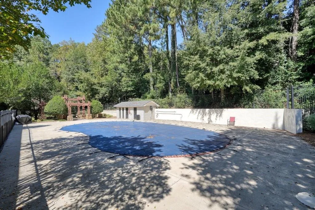 6940 Roswell Road Unit 25e, Atlanta, Georgia 30328, 1 Bedroom Bedrooms, ,1 BathroomBathrooms,Residential,Sold,6940 Roswell Road Unit 25e,7111701