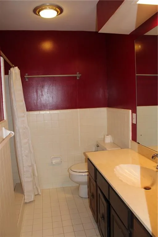 34 River Park Drive, Sandy Springs, Georgia 30328, 5 Bedrooms Bedrooms, ,3 BathroomsBathrooms,Residential,Sold,34 River Park Drive,5682745