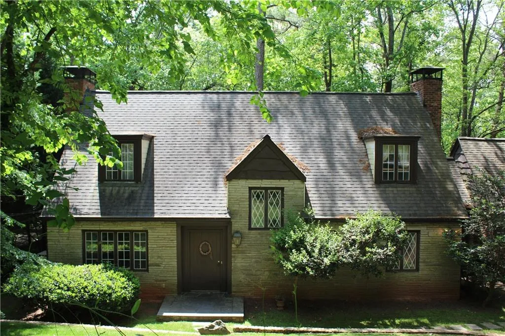 34 River Park Drive, Sandy Springs, Georgia 30328, 5 Bedrooms Bedrooms, ,3 BathroomsBathrooms,Residential,Sold,34 River Park Drive,5682745