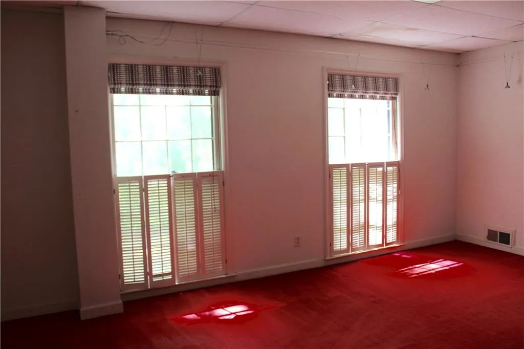 34 River Park Drive, Sandy Springs, Georgia 30328, 5 Bedrooms Bedrooms, ,3 BathroomsBathrooms,Residential,Sold,34 River Park Drive,5682745