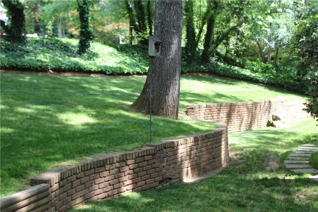 34 River Park Drive, Sandy Springs, Georgia 30328, 5 Bedrooms Bedrooms, ,3 BathroomsBathrooms,Residential,Sold,34 River Park Drive,5682745