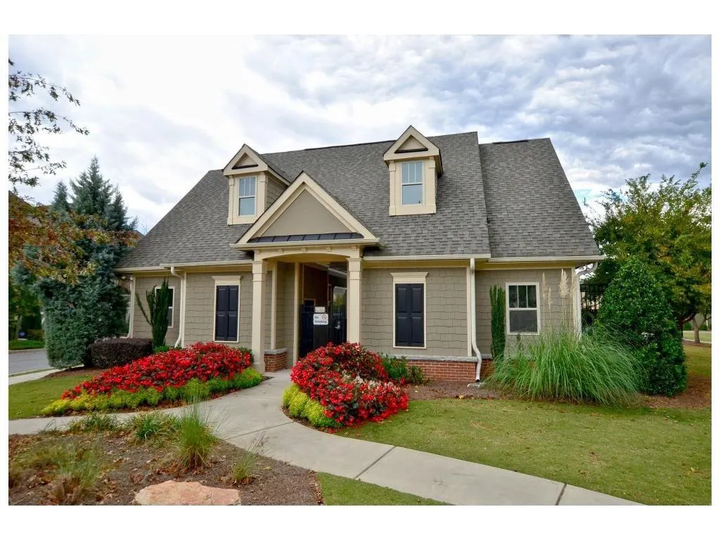 7215 Highland Bluff, Sandy Springs, Georgia 30328, 3 Bedrooms Bedrooms, ,3 BathroomsBathrooms,Residential,Sold,7215 Highland Bluff,5832121