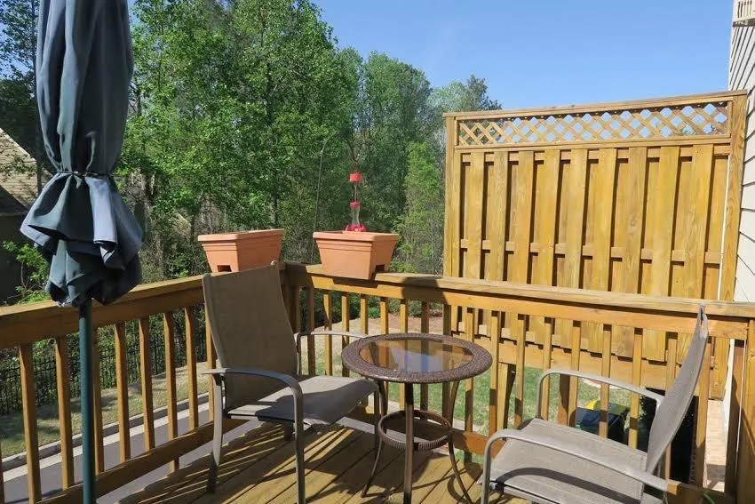 7215 Highland Bluff, Sandy Springs, Georgia 30328, 3 Bedrooms Bedrooms, ,3 BathroomsBathrooms,Residential,Sold,7215 Highland Bluff,5832121