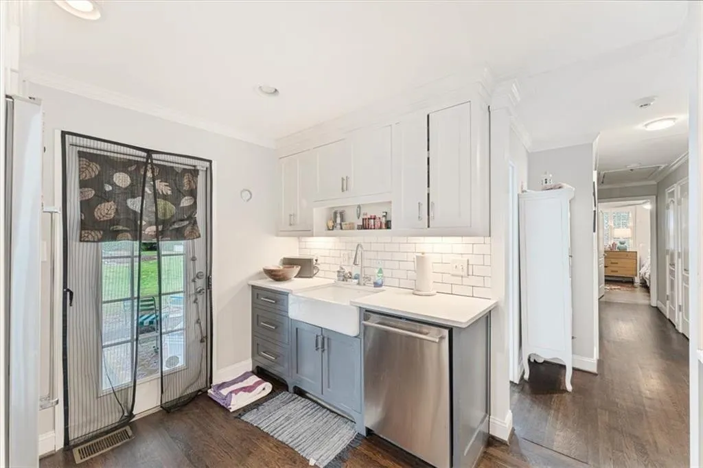 2838 N Thompson Road Ne, Atlanta, Georgia 30319, 3 Bedrooms Bedrooms, 0 ,2 BathroomsBathrooms,Residential,For Sale,2838 N Thompson Road Ne,7849968
