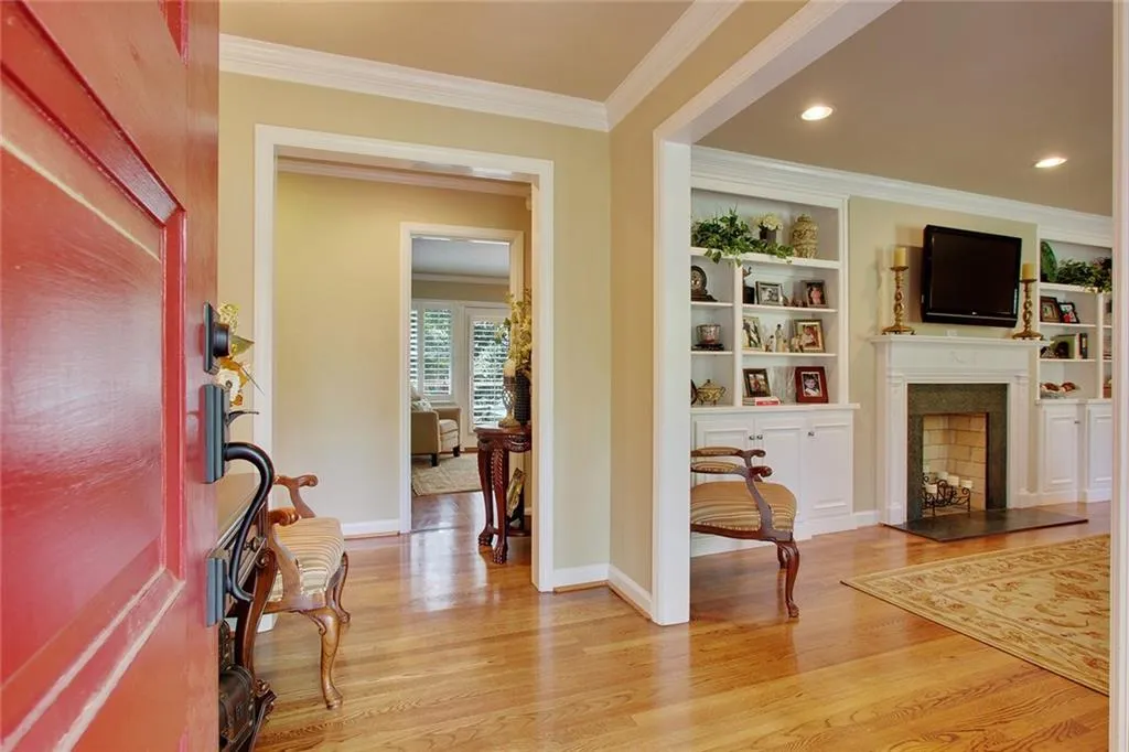 811 Loridans Drive Ne, Atlanta, Georgia 30342, 4 Bedrooms Bedrooms, ,3 BathroomsBathrooms,Residential,Sold,811 Loridans Drive Ne,5826947