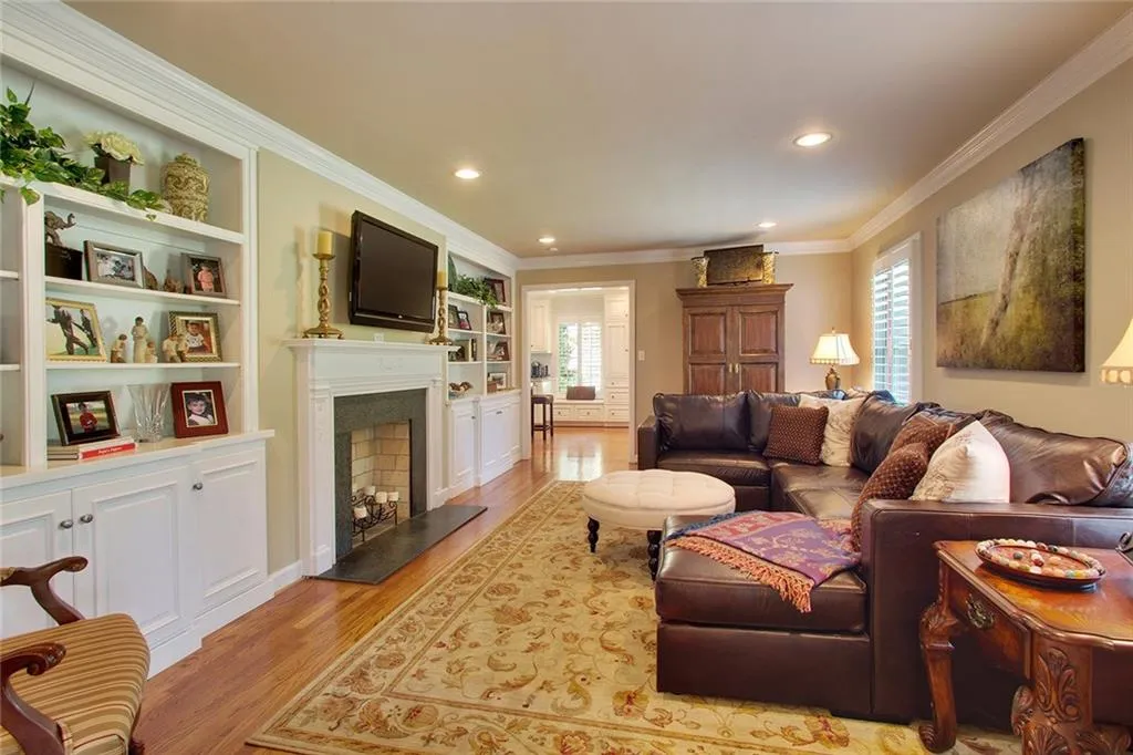811 Loridans Drive Ne, Atlanta, Georgia 30342, 4 Bedrooms Bedrooms, ,3 BathroomsBathrooms,Residential,Sold,811 Loridans Drive Ne,5826947