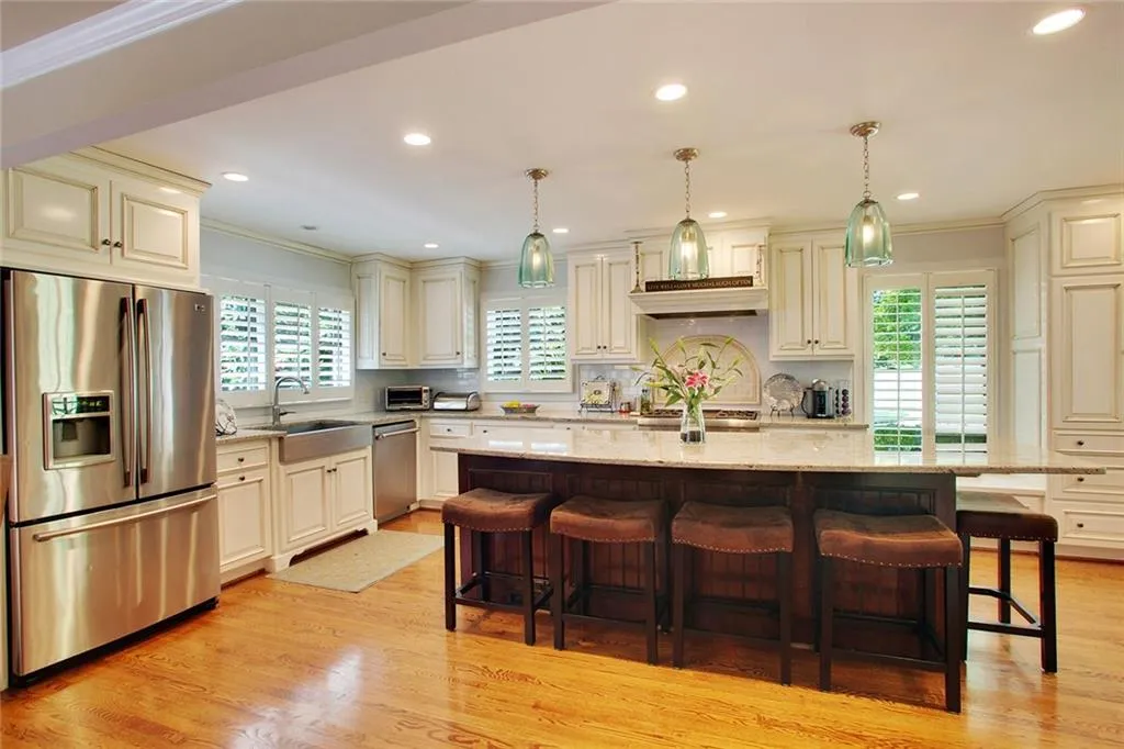 811 Loridans Drive Ne, Atlanta, Georgia 30342, 4 Bedrooms Bedrooms, ,3 BathroomsBathrooms,Residential,Sold,811 Loridans Drive Ne,5826947