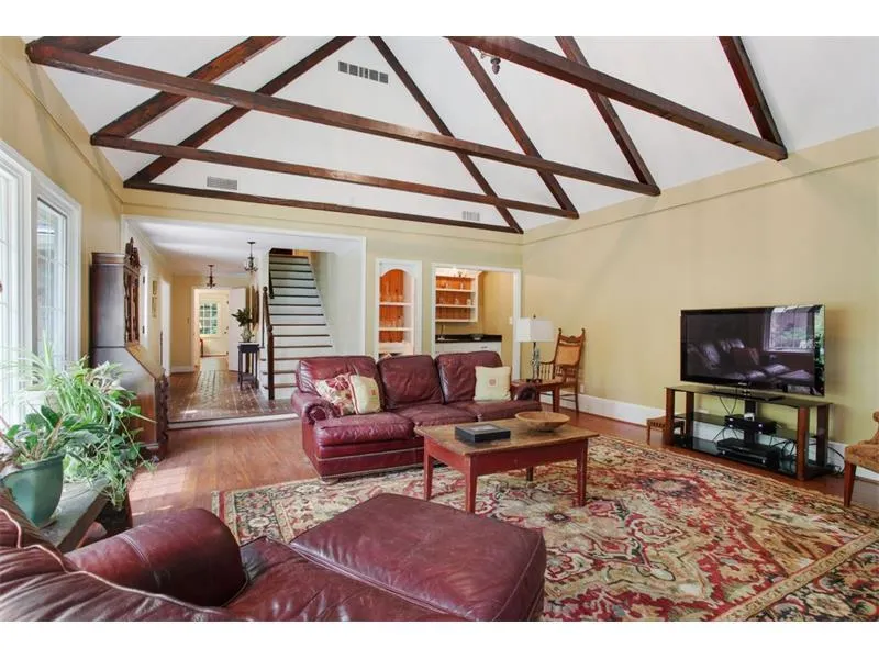 200 Old College Way, Sandy Springs, Georgia 30328, 5 Bedrooms Bedrooms, ,3 BathroomsBathrooms,Residential,Sold,200 Old College Way,5868261