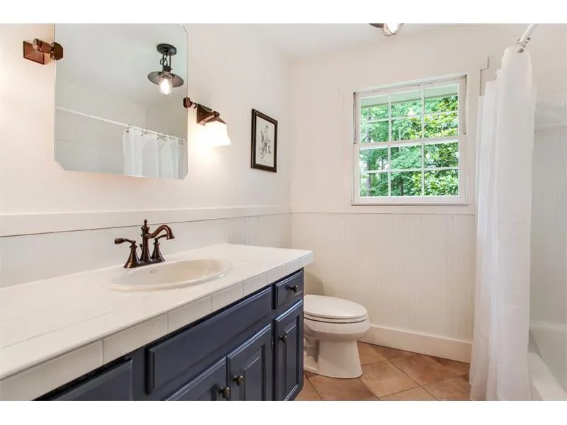 200 Old College Way, Sandy Springs, Georgia 30328, 5 Bedrooms Bedrooms, ,3 BathroomsBathrooms,Residential,Sold,200 Old College Way,5868261