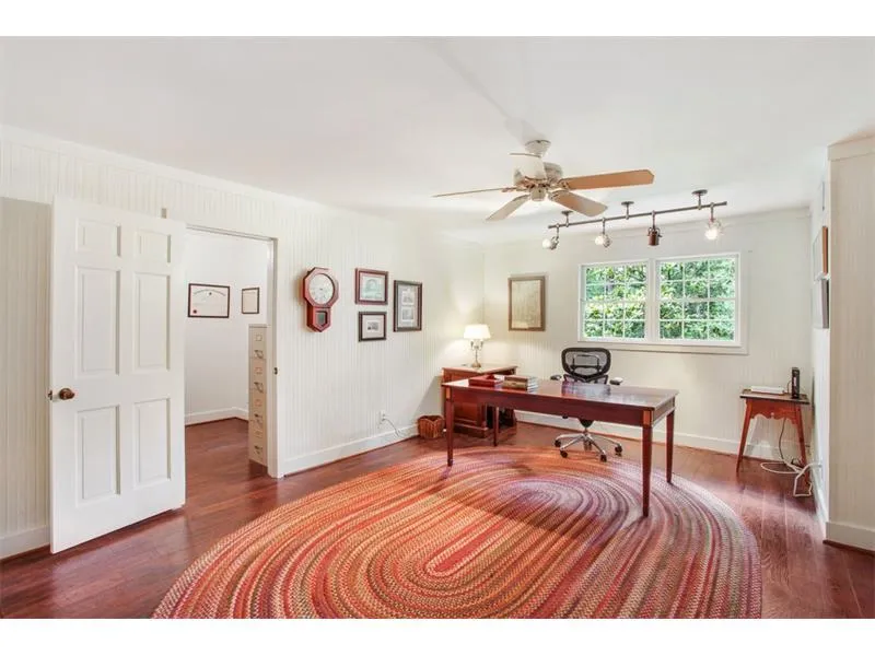 200 Old College Way, Sandy Springs, Georgia 30328, 5 Bedrooms Bedrooms, ,3 BathroomsBathrooms,Residential,Sold,200 Old College Way,5868261