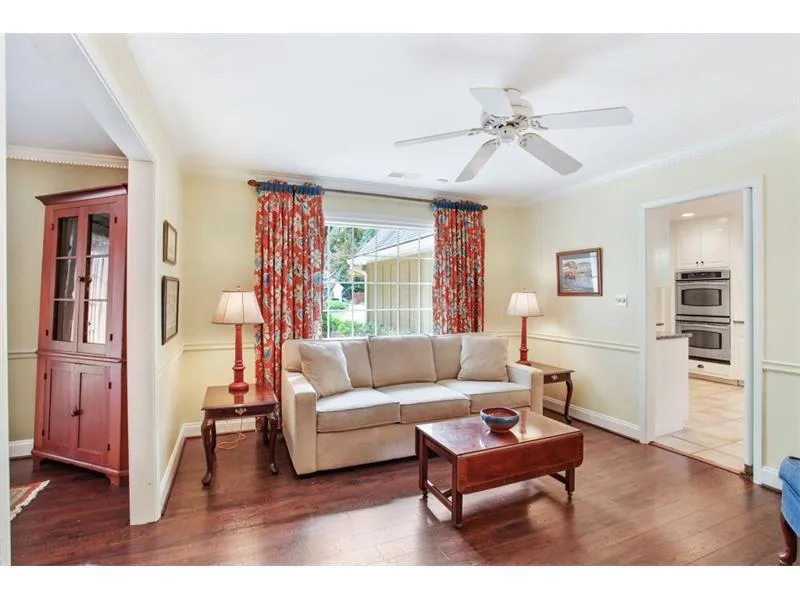 200 Old College Way, Sandy Springs, Georgia 30328, 5 Bedrooms Bedrooms, ,3 BathroomsBathrooms,Residential,Sold,200 Old College Way,5868261
