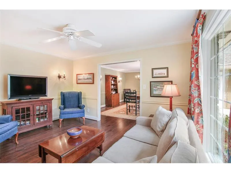 200 Old College Way, Sandy Springs, Georgia 30328, 5 Bedrooms Bedrooms, ,3 BathroomsBathrooms,Residential,Sold,200 Old College Way,5868261