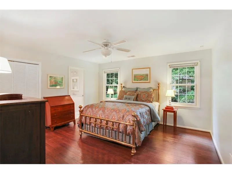 200 Old College Way, Sandy Springs, Georgia 30328, 5 Bedrooms Bedrooms, ,3 BathroomsBathrooms,Residential,Sold,200 Old College Way,5868261