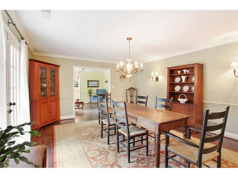 200 Old College Way, Sandy Springs, Georgia 30328, 5 Bedrooms Bedrooms, ,3 BathroomsBathrooms,Residential,Sold,200 Old College Way,5868261
