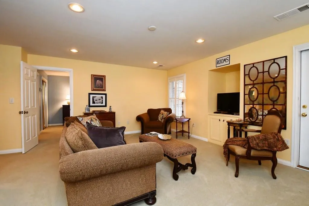 117 Brickstone Drive, Sandy Springs, Georgia 30339, 4 Bedrooms Bedrooms, ,3 BathroomsBathrooms,Residential,Sold,117 Brickstone Drive,5902351