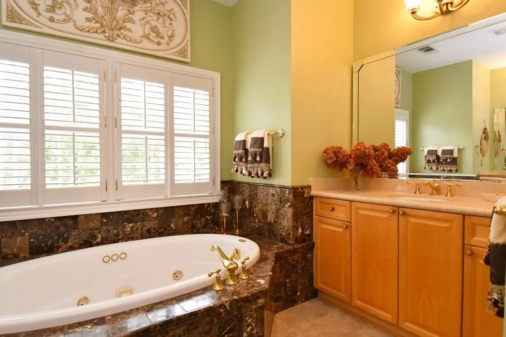 117 Brickstone Drive, Sandy Springs, Georgia 30339, 4 Bedrooms Bedrooms, ,3 BathroomsBathrooms,Residential,Sold,117 Brickstone Drive,5902351