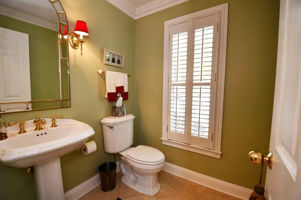 117 Brickstone Drive, Sandy Springs, Georgia 30339, 4 Bedrooms Bedrooms, ,3 BathroomsBathrooms,Residential,Sold,117 Brickstone Drive,5902351