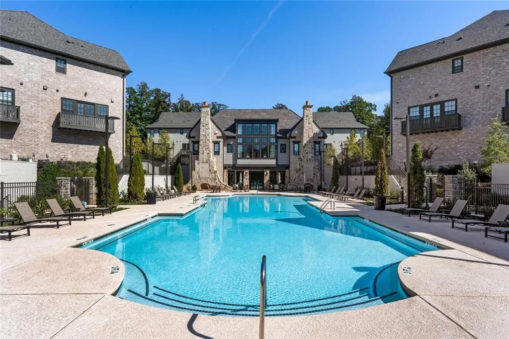 6801 Crescendo Court Unit 244, Sandy Springs, Georgia 30328, 3 Bedrooms Bedrooms, ,4 BathroomsBathrooms,Residential,Sold,6801 Crescendo Court Unit 244,6674474