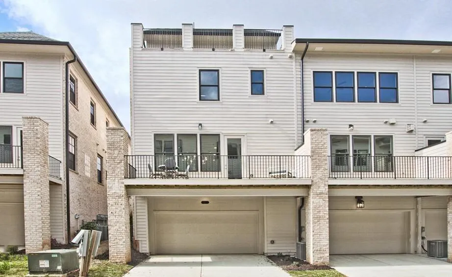 6801 Crescendo Court Unit 244, Sandy Springs, Georgia 30328, 3 Bedrooms Bedrooms, ,4 BathroomsBathrooms,Residential,Sold,6801 Crescendo Court Unit 244,6674474