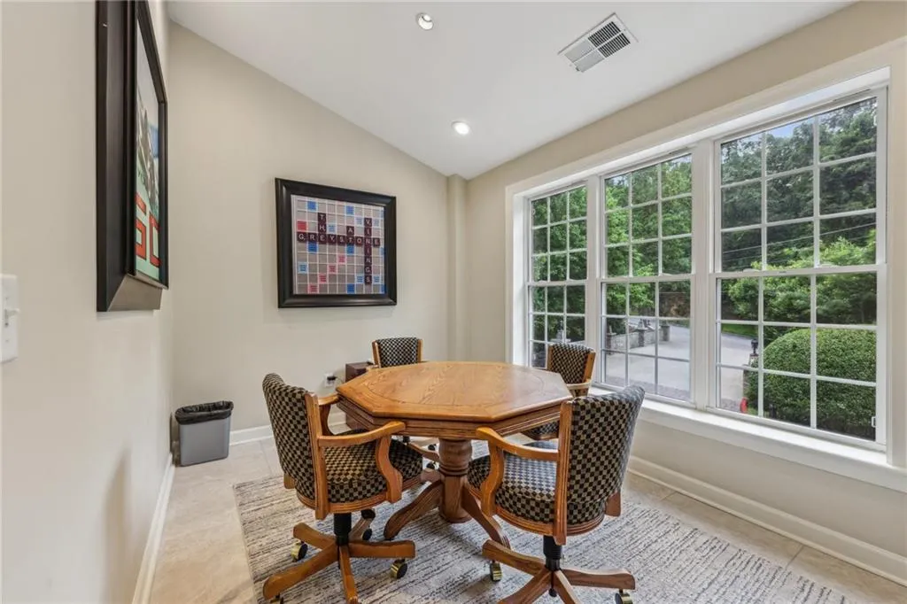 3280 Stillhouse Lane Se Unit 212, Atlanta, Georgia 30339, 3 Bedrooms Bedrooms, ,3 BathroomsBathrooms,Residential,For Sale,3280 Stillhouse Lane Se Unit 212,7585356