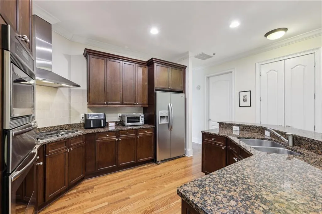 3280 Stillhouse Lane Se Unit 212, Atlanta, Georgia 30339, 3 Bedrooms Bedrooms, ,3 BathroomsBathrooms,Residential,For Sale,3280 Stillhouse Lane Se Unit 212,7585356