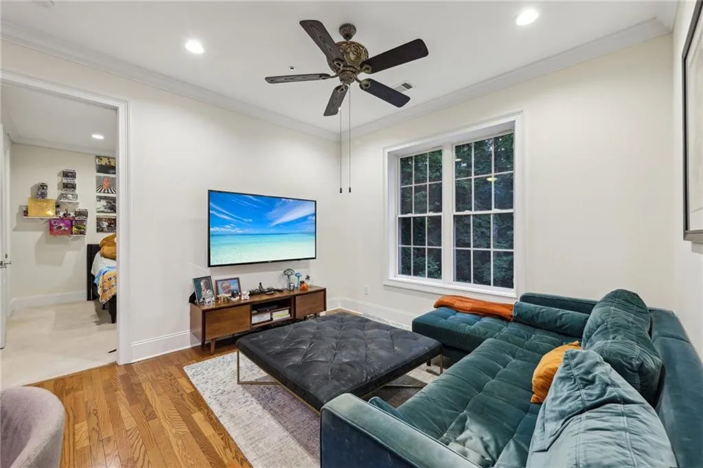3280 Stillhouse Lane Se Unit 212, Atlanta, Georgia 30339, 3 Bedrooms Bedrooms, ,3 BathroomsBathrooms,Residential,For Sale,3280 Stillhouse Lane Se Unit 212,7585356
