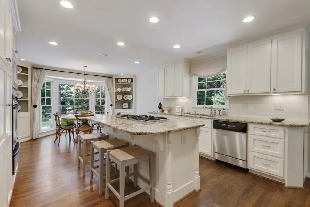 4750 Brinkley Lane, Atlanta, Georgia 30342, 3 Bedrooms Bedrooms, ,2 BathroomsBathrooms,Residential,Sold,4750 Brinkley Lane,6593093