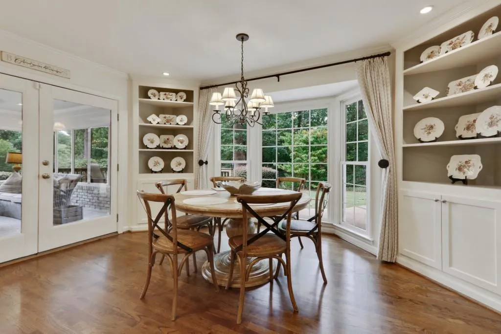 4750 Brinkley Lane, Atlanta, Georgia 30342, 3 Bedrooms Bedrooms, ,2 BathroomsBathrooms,Residential,Sold,4750 Brinkley Lane,6593093