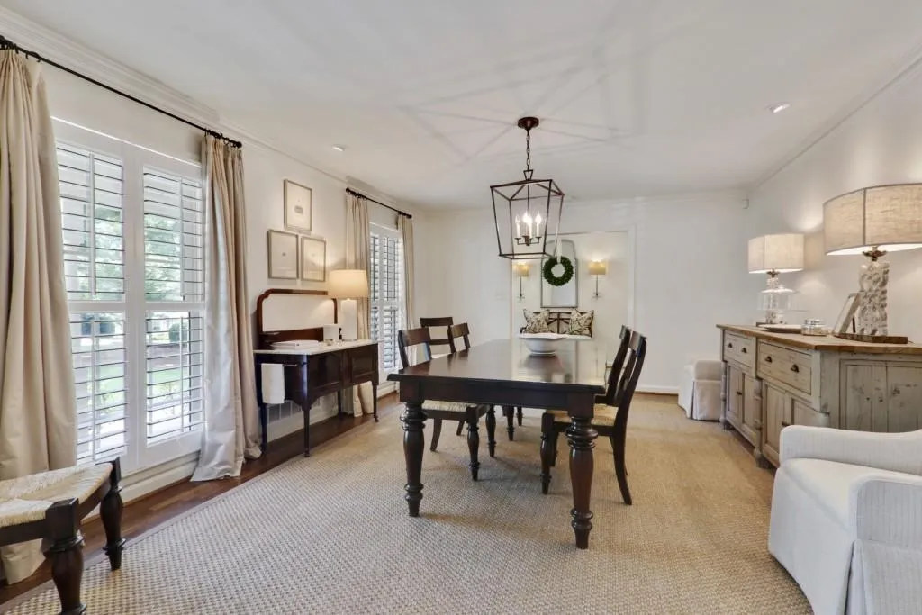 4750 Brinkley Lane, Atlanta, Georgia 30342, 3 Bedrooms Bedrooms, ,2 BathroomsBathrooms,Residential,Sold,4750 Brinkley Lane,6593093