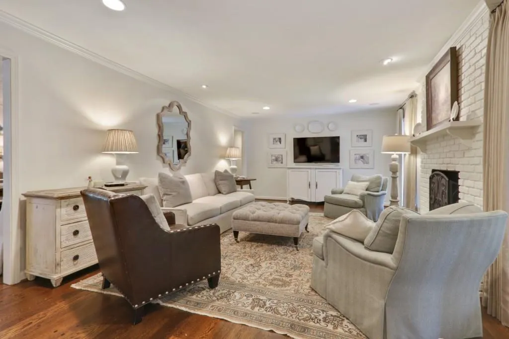 4750 Brinkley Lane, Atlanta, Georgia 30342, 3 Bedrooms Bedrooms, ,2 BathroomsBathrooms,Residential,Sold,4750 Brinkley Lane,6593093