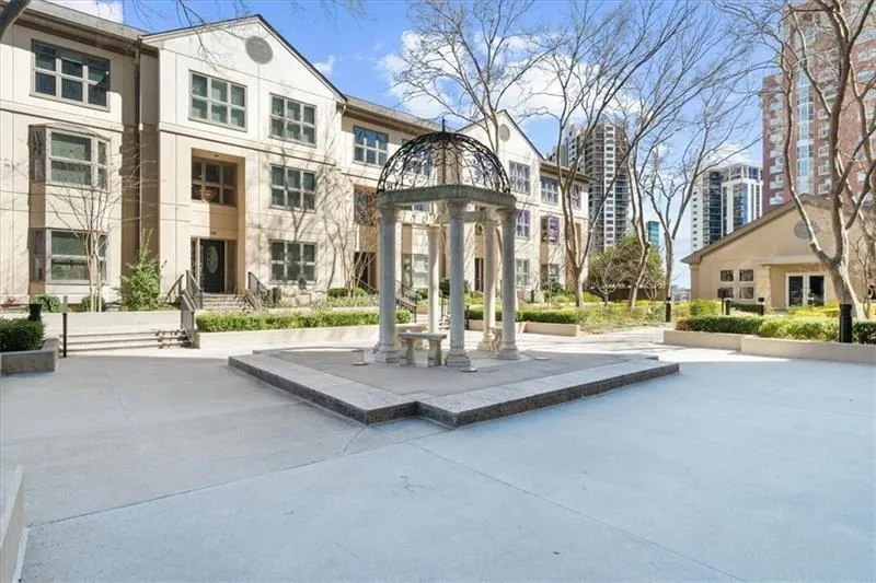 3475 Oak Valley Road Ne Unit 410, Atlanta, Georgia 30326, 1 Bedroom Bedrooms, 0 ,1 BathroomBathrooms,Residential,For Sale,3475 Oak Valley Road Ne Unit 410,7776402