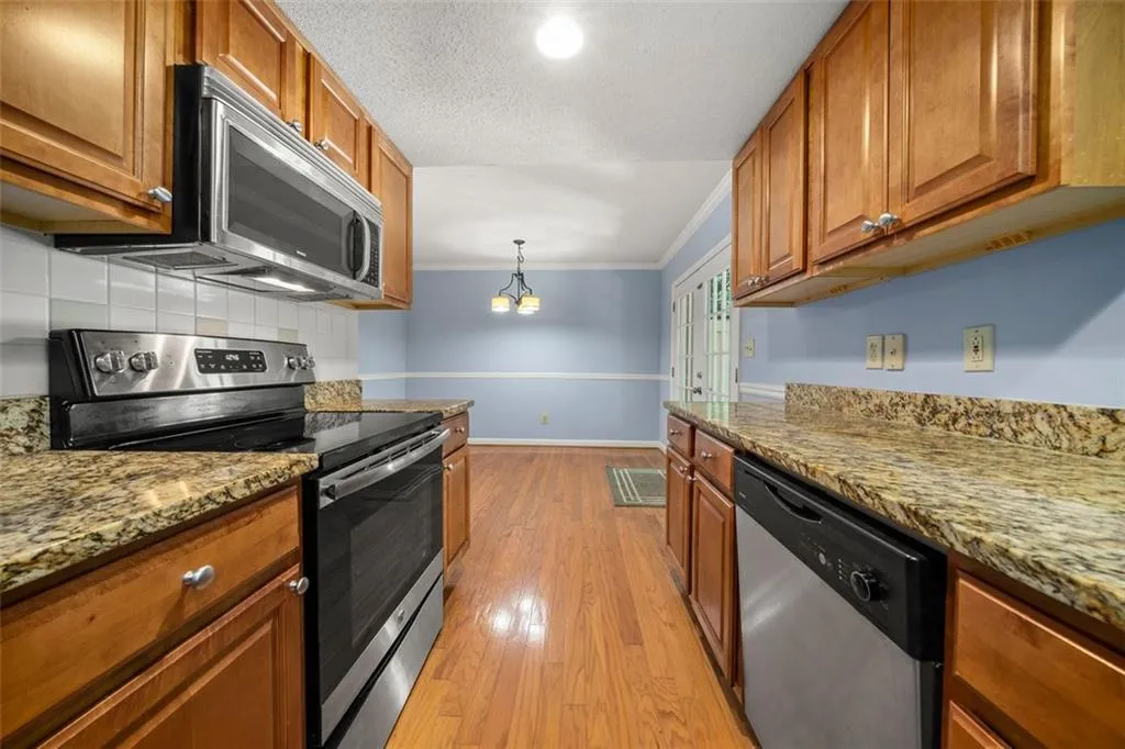 6900 Roswell Road Ne Unit I 4, Atlanta, Georgia 30328, 2 Bedrooms Bedrooms, ,2 BathroomsBathrooms,Residential,Sold,6900 Roswell Road Ne Unit I 4,6905773
