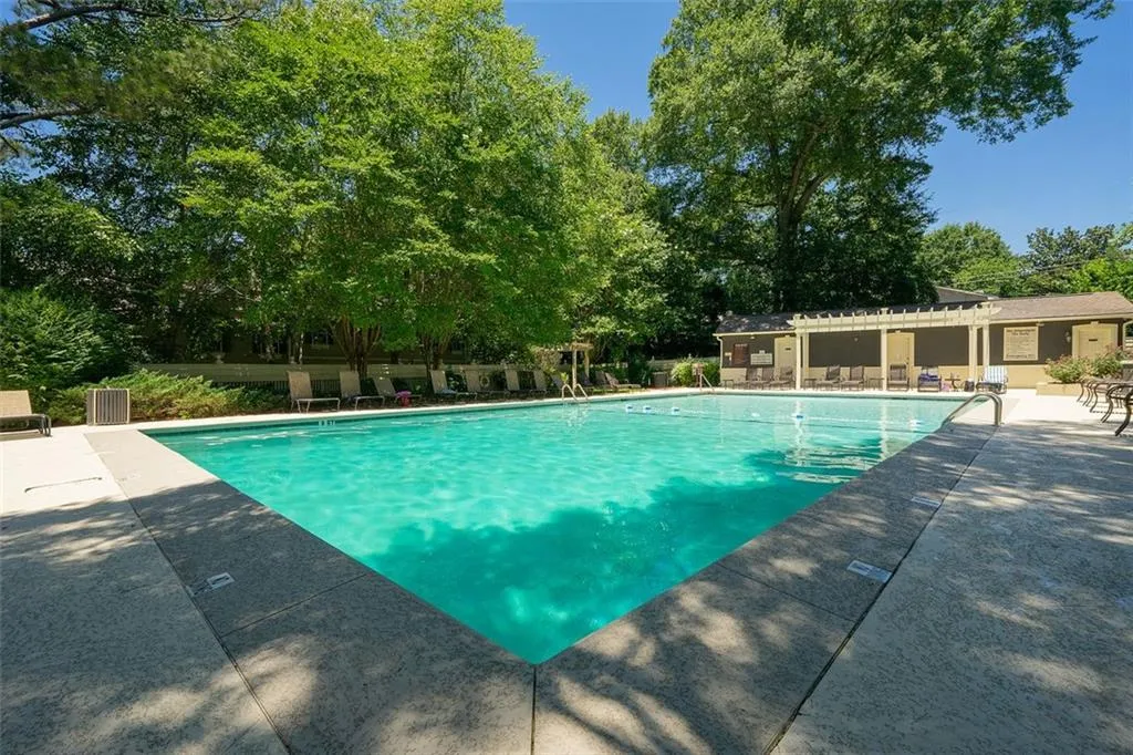 6900 Roswell Road Ne Unit I 4, Atlanta, Georgia 30328, 2 Bedrooms Bedrooms, ,2 BathroomsBathrooms,Residential,Sold,6900 Roswell Road Ne Unit I 4,6905773