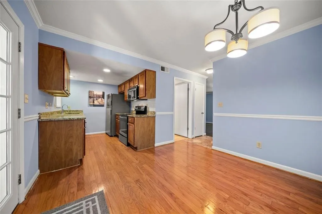 6900 Roswell Road Ne Unit I 4, Atlanta, Georgia 30328, 2 Bedrooms Bedrooms, ,2 BathroomsBathrooms,Residential,Sold,6900 Roswell Road Ne Unit I 4,6905773