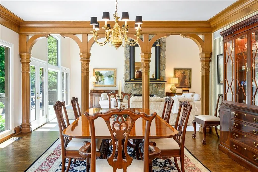 9669 Huntcliff Trace, Sandy Springs, Georgia 30350, 6 Bedrooms Bedrooms, ,4 BathroomsBathrooms,Residential,Sold,9669 Huntcliff Trace,6883425