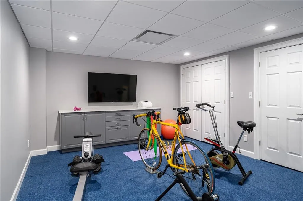 9669 Huntcliff Trace, Sandy Springs, Georgia 30350, 6 Bedrooms Bedrooms, ,4 BathroomsBathrooms,Residential,Sold,9669 Huntcliff Trace,6883425