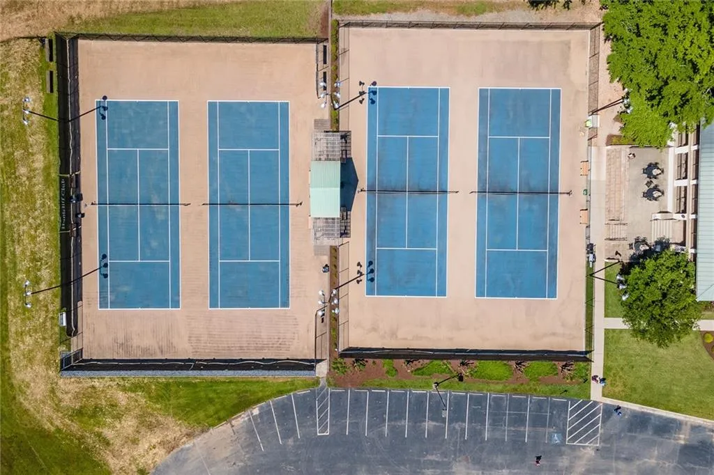 9669 Huntcliff Trace, Sandy Springs, Georgia 30350, 6 Bedrooms Bedrooms, ,4 BathroomsBathrooms,Residential,Sold,9669 Huntcliff Trace,6883425