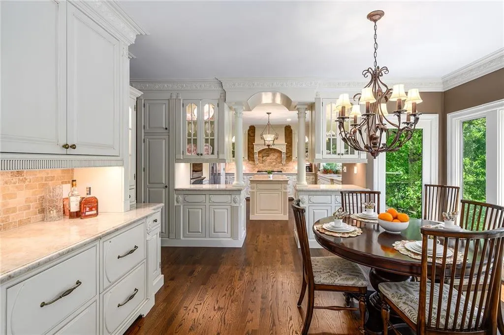 9669 Huntcliff Trace, Sandy Springs, Georgia 30350, 6 Bedrooms Bedrooms, ,4 BathroomsBathrooms,Residential,Sold,9669 Huntcliff Trace,6883425