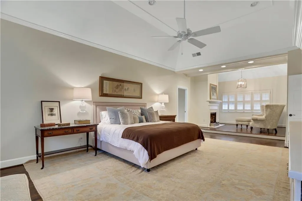 840 Powers Lake Drive, Sandy Springs, Georgia 30327, 6 Bedrooms Bedrooms, ,4 BathroomsBathrooms,Residential,Sold,840 Powers Lake Drive,6967329