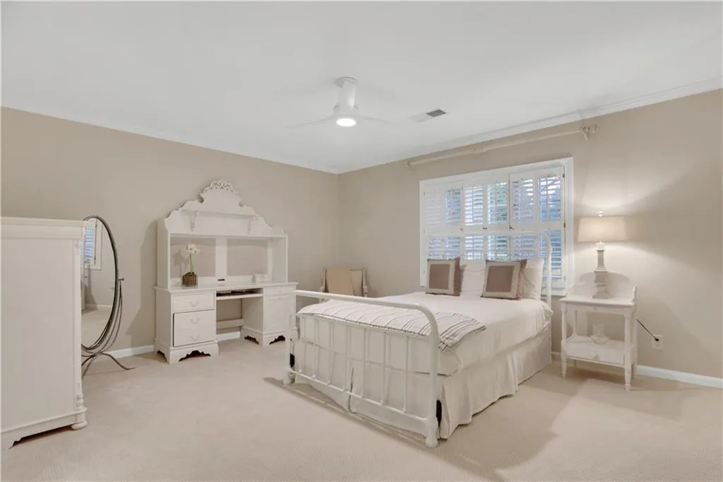 840 Powers Lake Drive, Sandy Springs, Georgia 30327, 6 Bedrooms Bedrooms, ,4 BathroomsBathrooms,Residential,Sold,840 Powers Lake Drive,6967329
